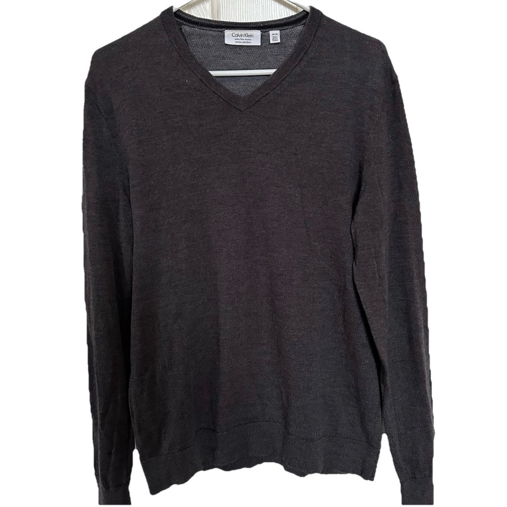 Calvin Klein Merino Wool V-Neck Sweater Men’s M Dark Gray Academia Fall Fashion